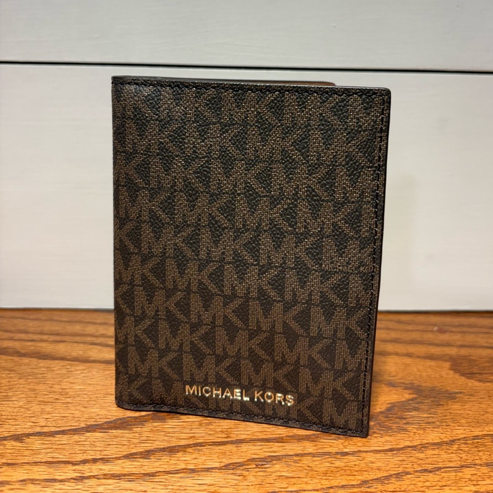 Michael Kors Signature Passport/Card Holder